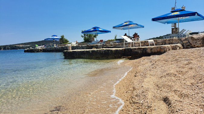 Pláž, Apartmány Štiz poblíž moře, Betina, Murter, Chorvatsko Betina