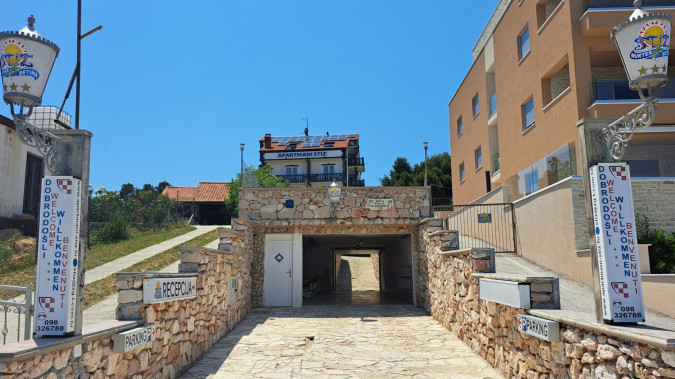 Dům a zahrada, Apartmány Štiz poblíž moře, Betina, Murter, Chorvatsko Betina