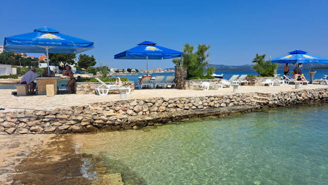 Pláž, Apartmány Štiz poblíž moře, Betina, Murter, Chorvatsko Betina