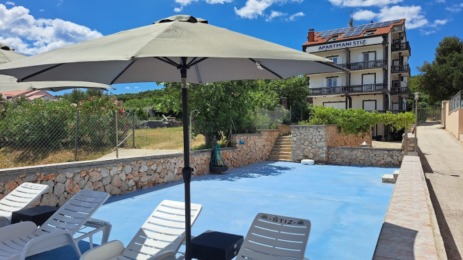 Kuća i vrt, Apartmani Štiz u blizini mora, Betina, Murter Betina