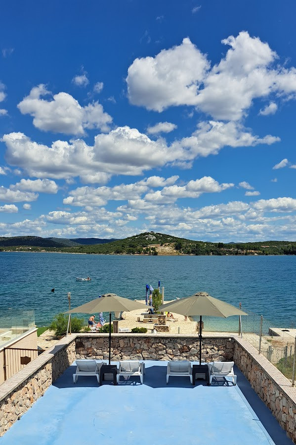 Kuća i vrt, Apartmani Štiz u blizini mora, Betina, Murter Betina