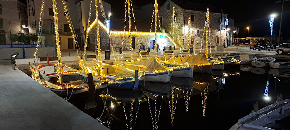 Apartmány Štiz poblíž moře, Betina, Murter, Chorvatsko Betina