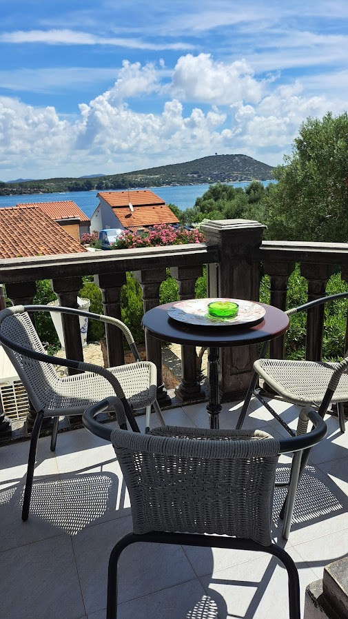 Apartman 11, Apartmány Štiz poblíž moře, Betina, Murter, Chorvatsko Betina