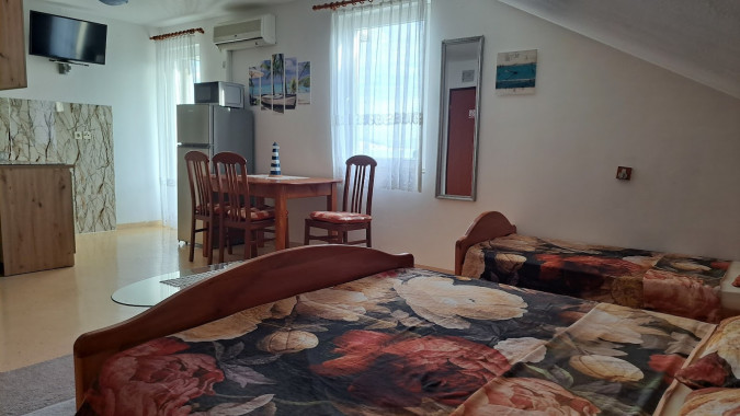 Studio 31, Štiz Apartments near the sea, Betina, Murter, Croatia Betina