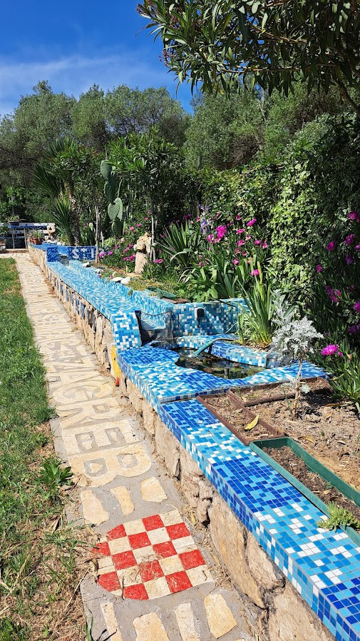 House and garden, Štiz Apartments near the sea, Betina, Murter, Croatia Betina